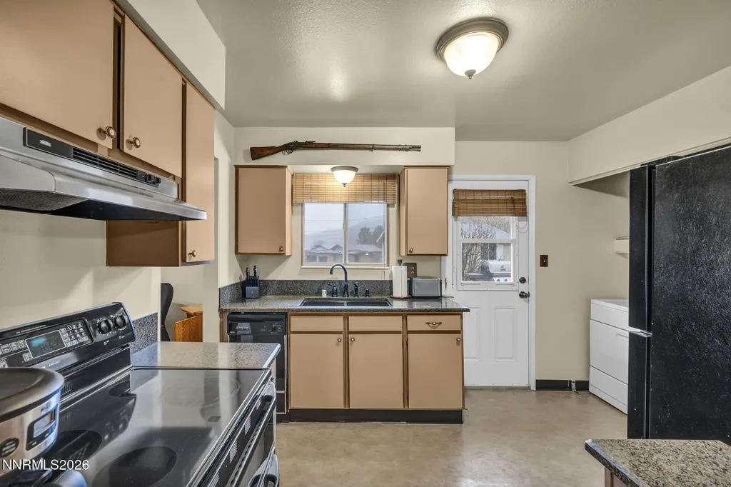 8825 Artesian Reno NV 89506