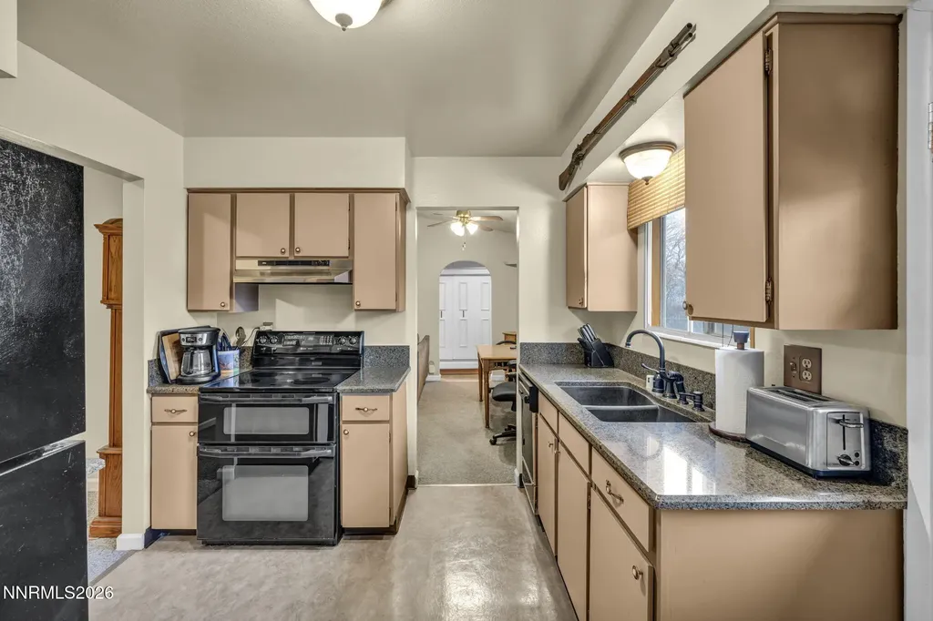 8825 Artesian Reno NV 89506