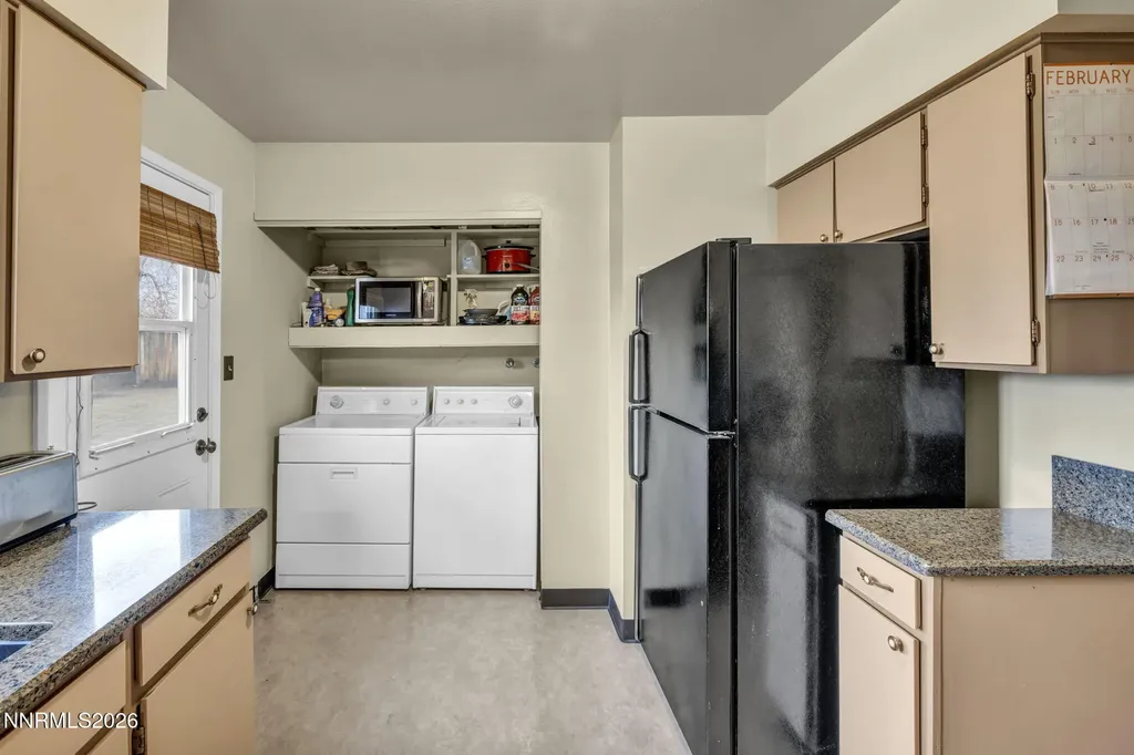 8825 Artesian Reno NV 89506