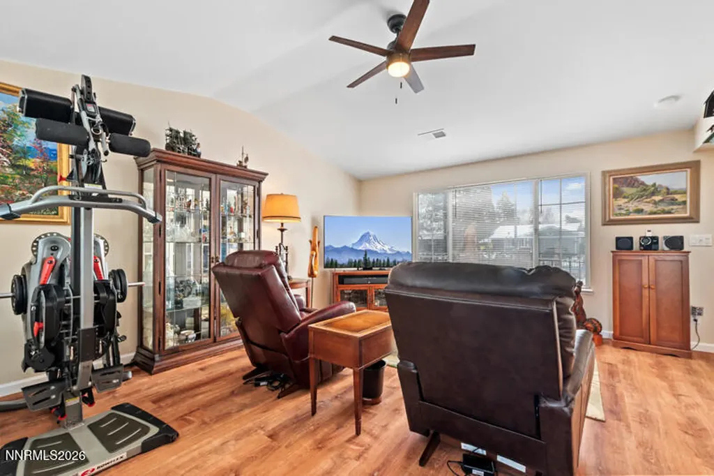 2207 Howard Sparks NV 89434
