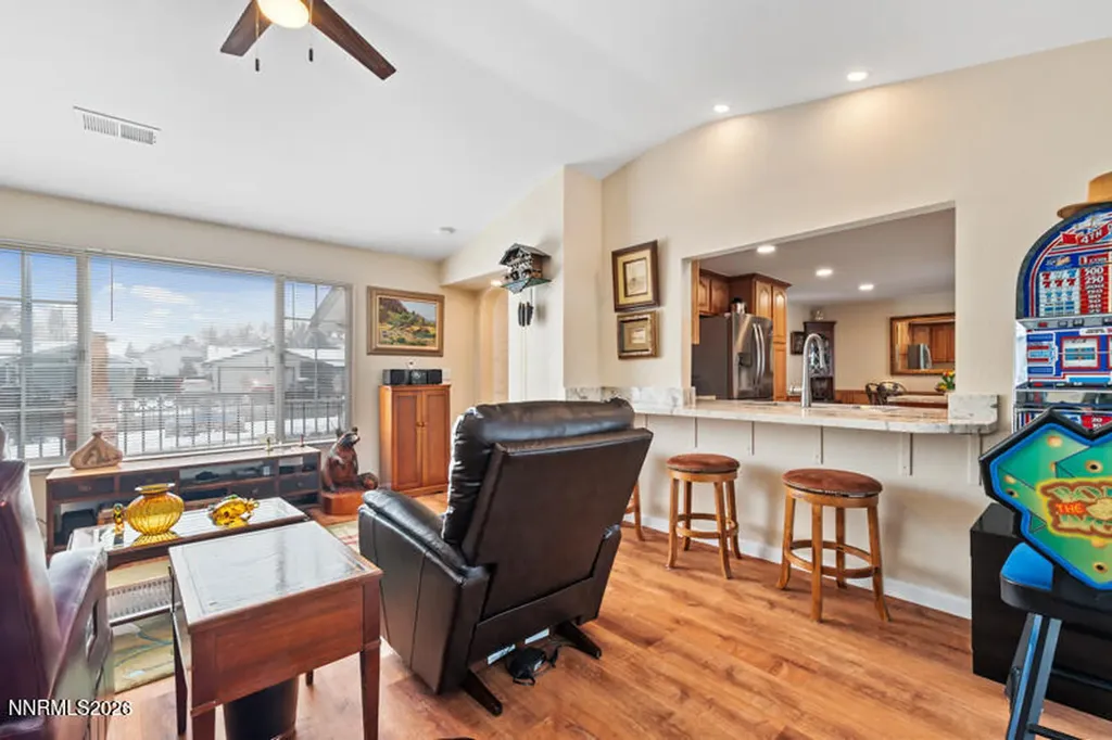 2207 Howard Sparks NV 89434