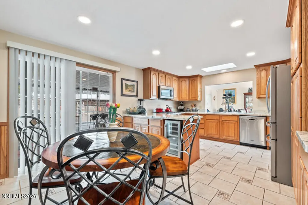 2207 Howard Sparks NV 89434