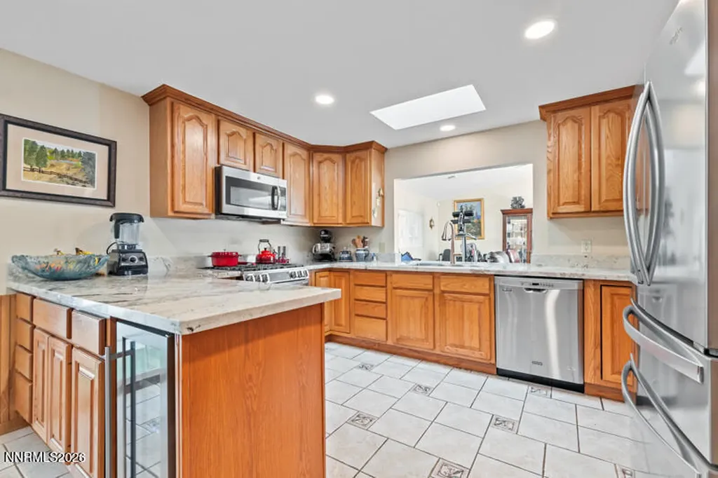 2207 Howard Sparks NV 89434