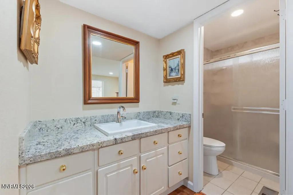 2207 Howard Sparks NV 89434