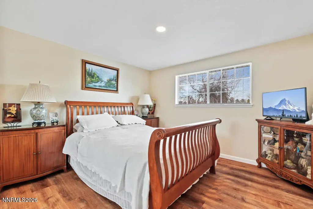 2207 Howard Sparks NV 89434