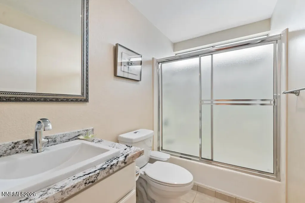 2207 Howard Sparks NV 89434