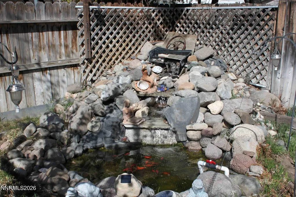 2207 Howard Sparks NV 89434