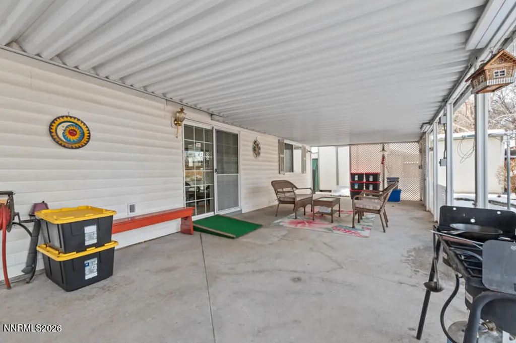 2207 Howard Sparks NV 89434