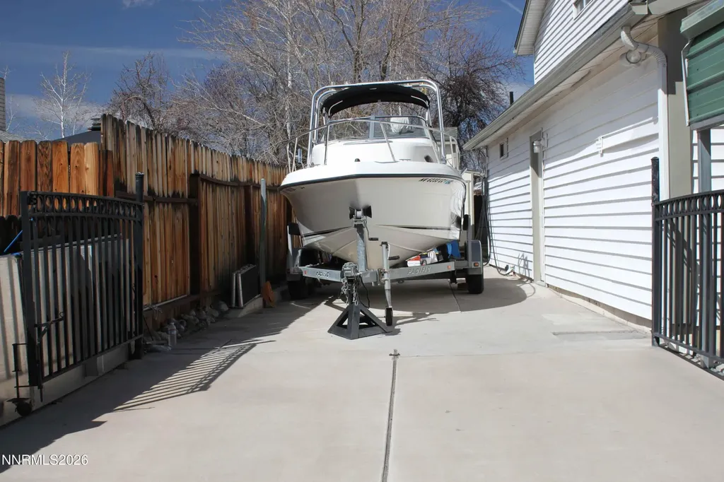 2207 Howard Sparks NV 89434