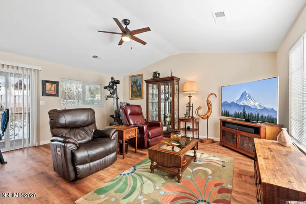 2207 Howard Sparks NV 89434