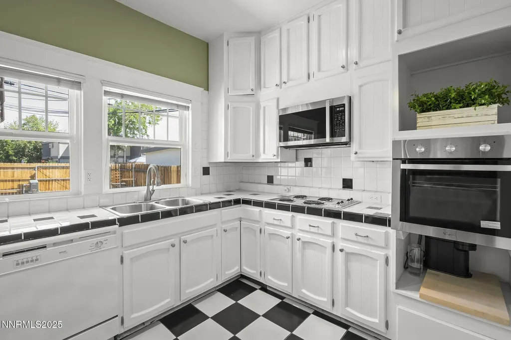 1055 Riverside Reno NV 89503