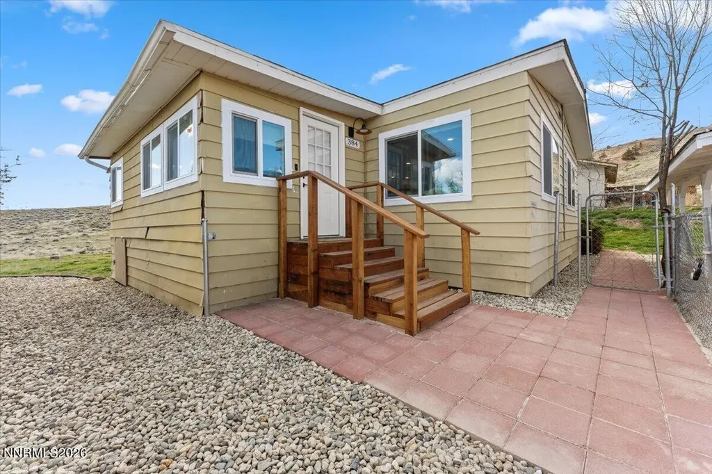 384 Loster Sun Valley NV 89433