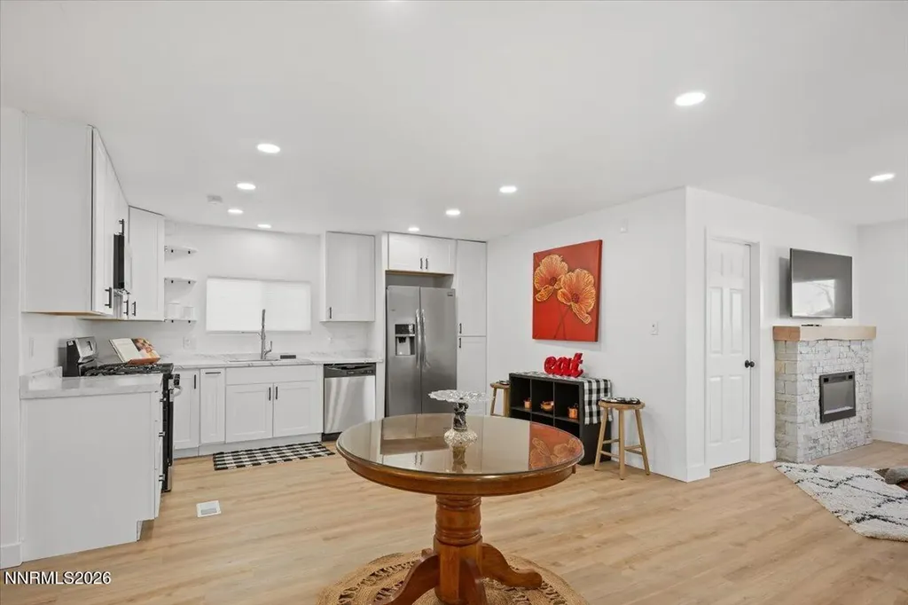 384 Loster Sun Valley NV 89433