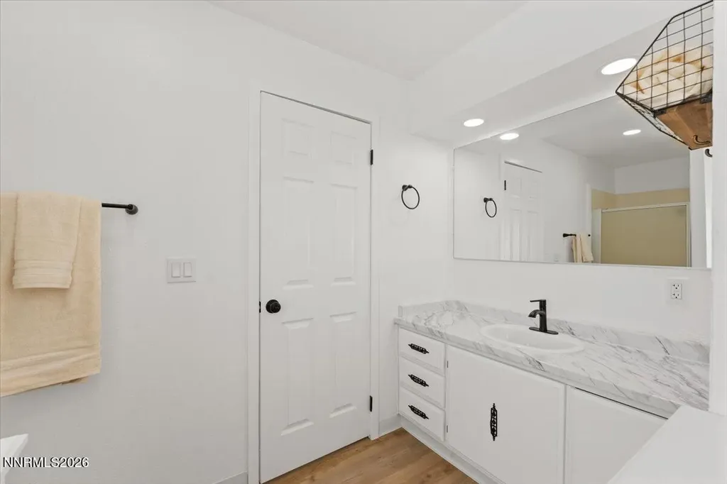 384 Loster Sun Valley NV 89433