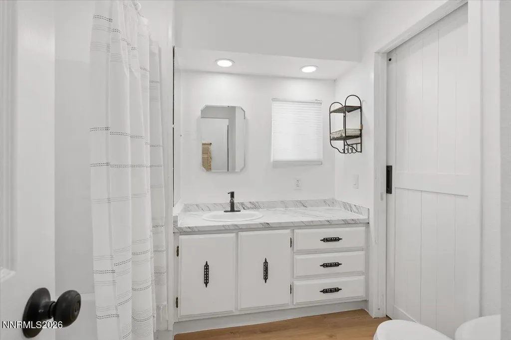 384 Loster Sun Valley NV 89433