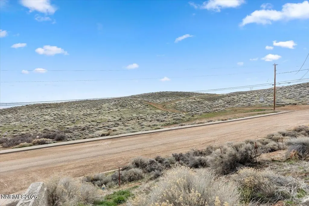 384 Loster Sun Valley NV 89433