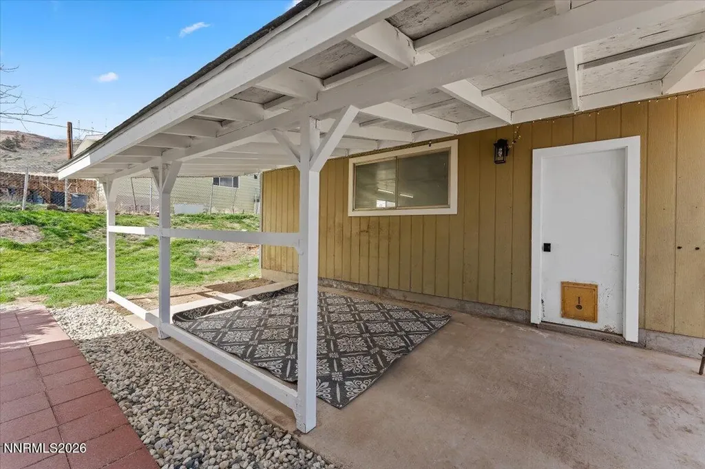 384 Loster Sun Valley NV 89433