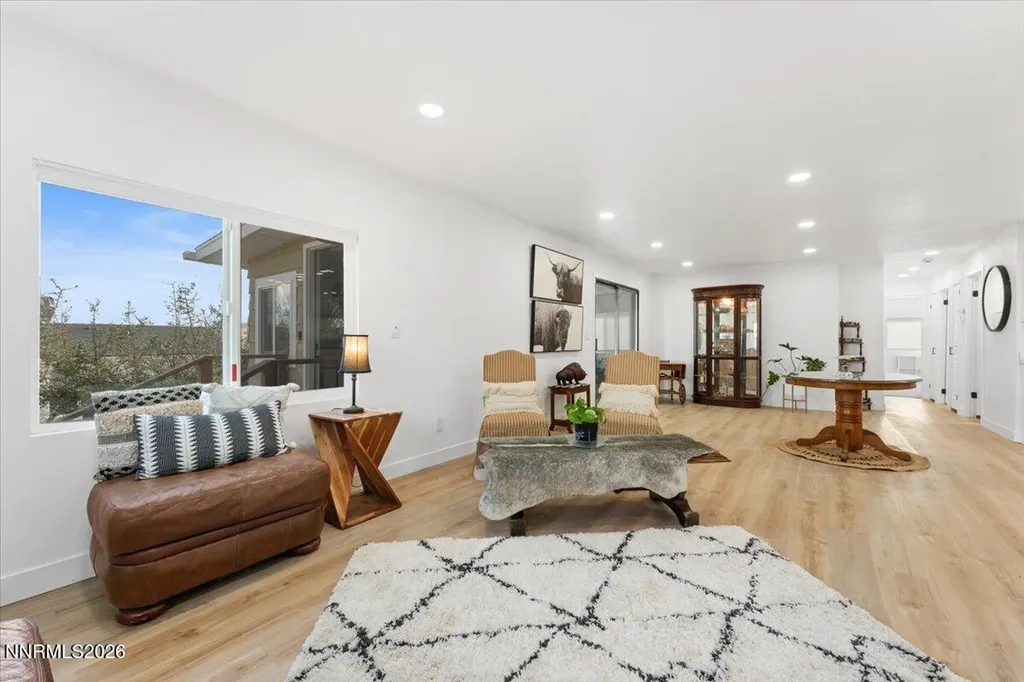 384 Loster Sun Valley NV 89433