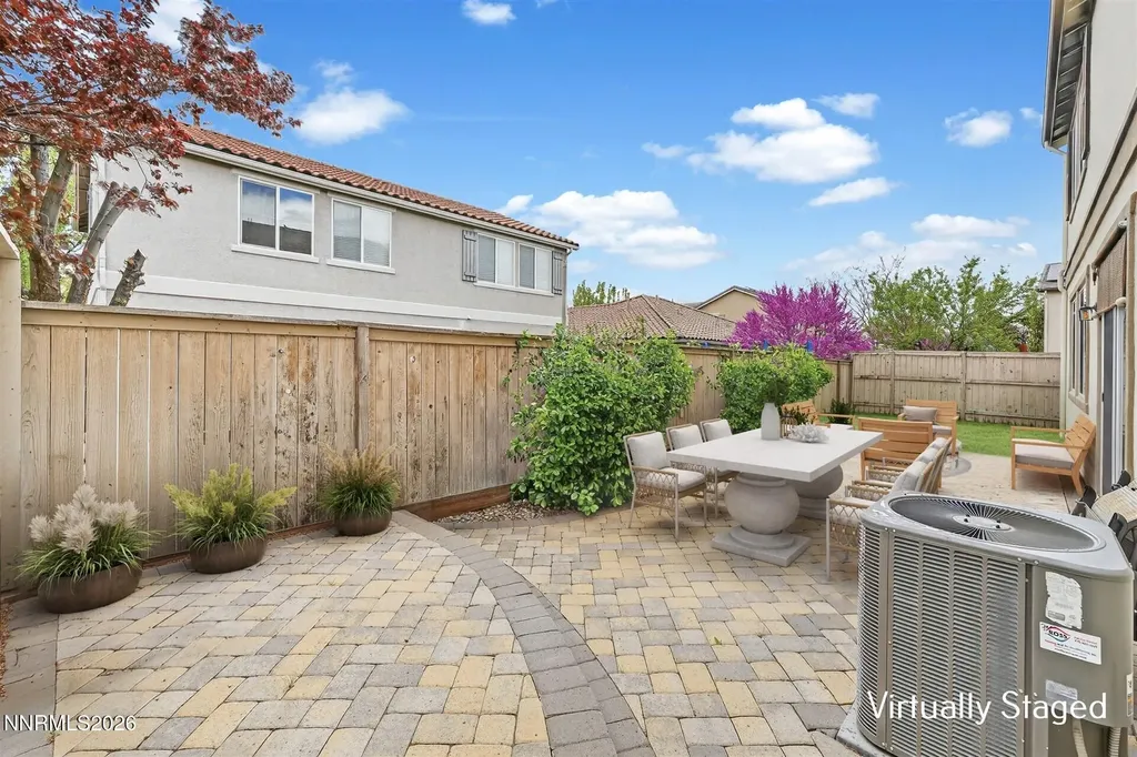 10855 Pebble Hill Reno NV 89521