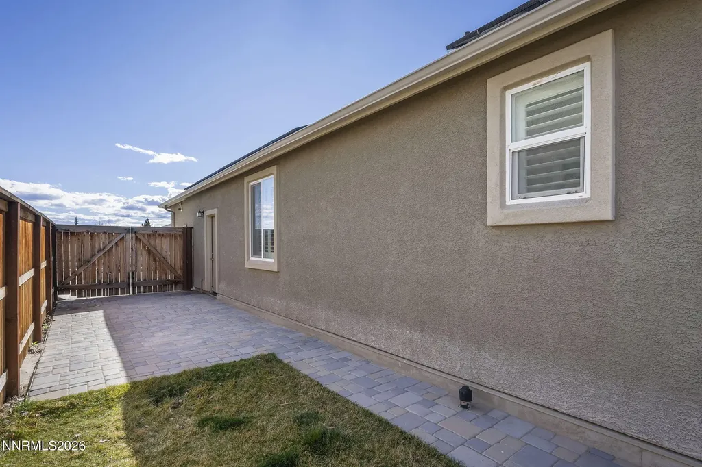 807 Lexington Arch Sparks NV 89441