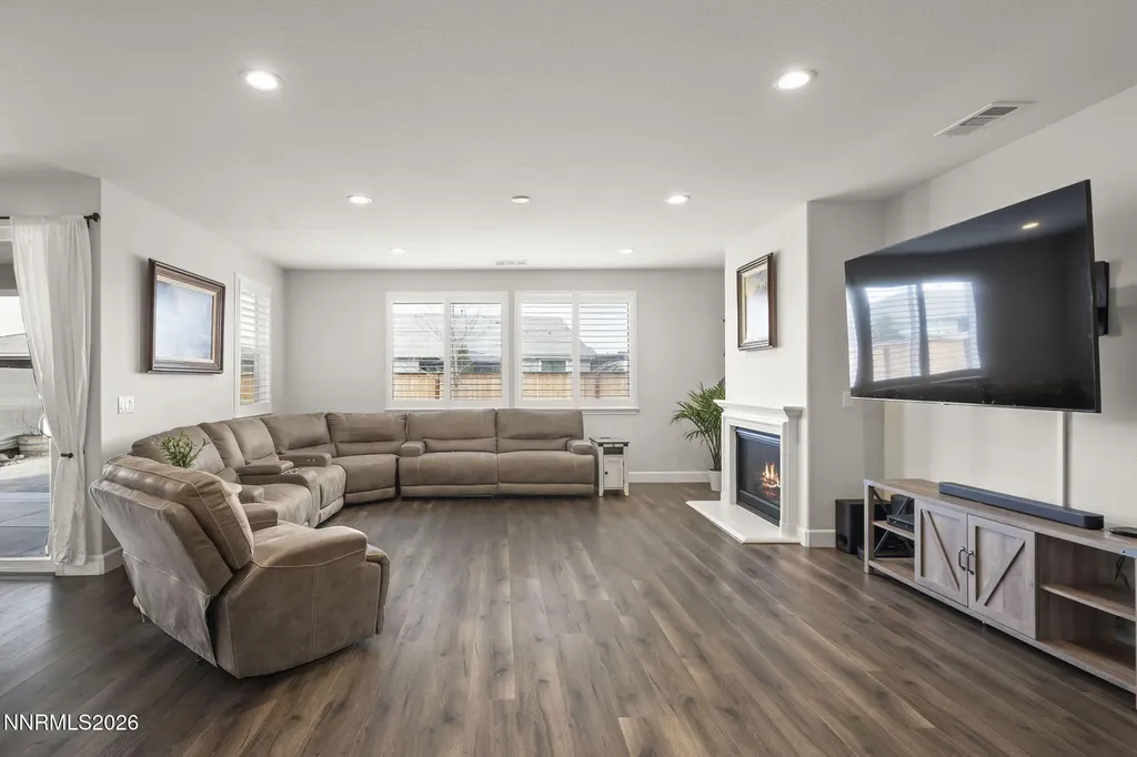 807 Lexington Arch Sparks NV 89441