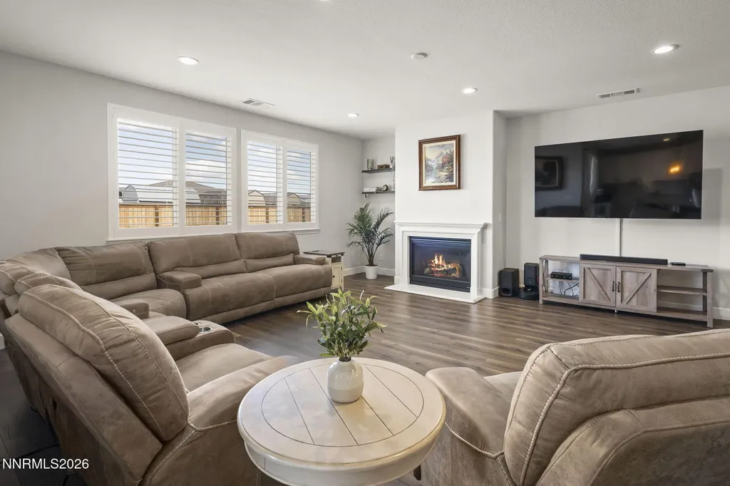 807 Lexington Arch Sparks NV 89441