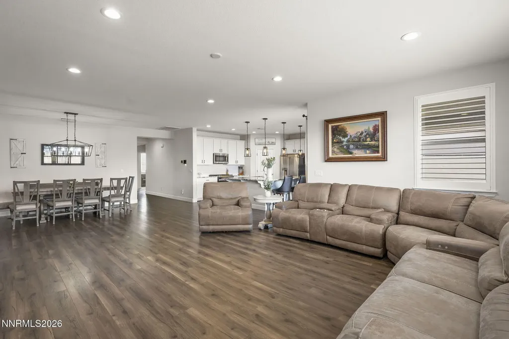 807 Lexington Arch Sparks NV 89441