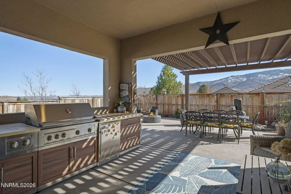 8726 Larkhaven Reno NV 89523