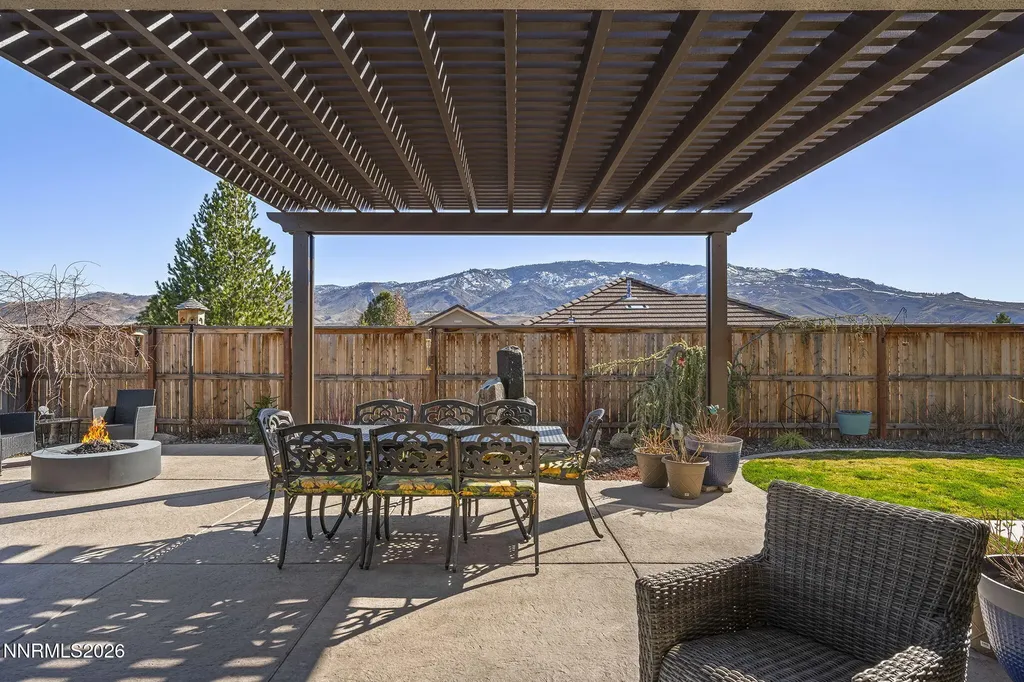 8726 Larkhaven Reno NV 89523