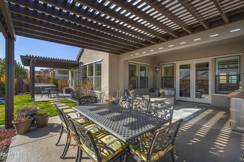 8726 Larkhaven Reno NV 89523