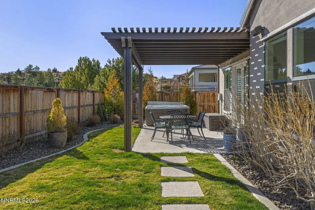 8726 Larkhaven Reno NV 89523