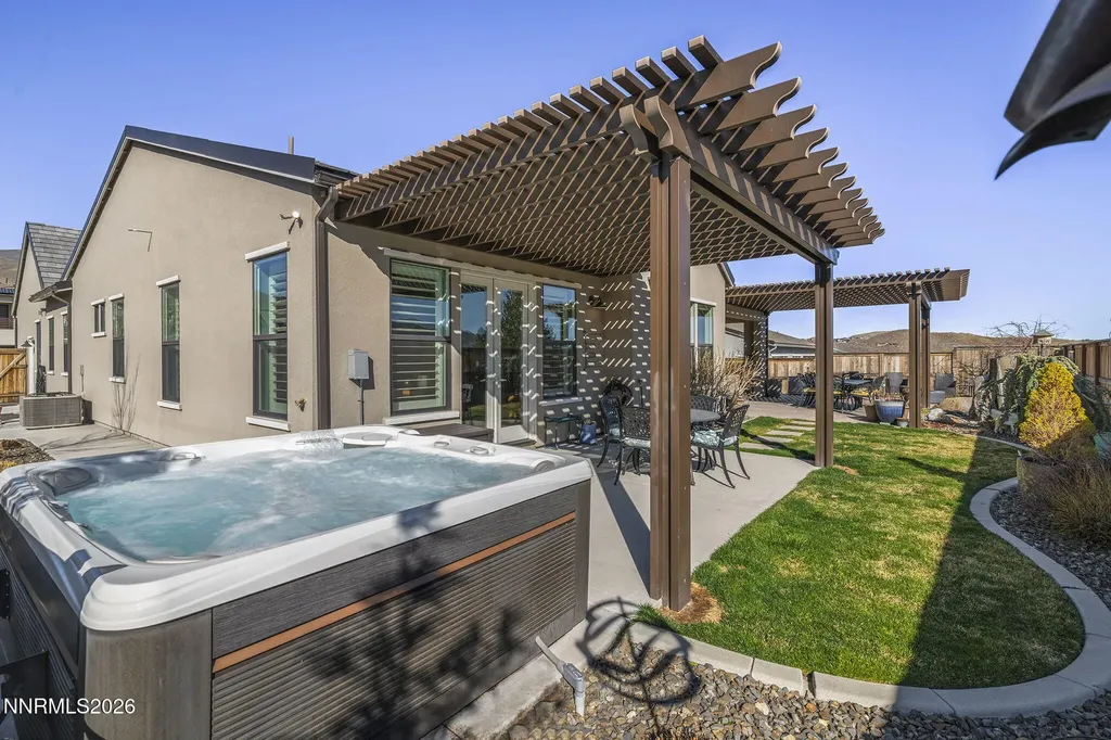 8726 Larkhaven Reno NV 89523