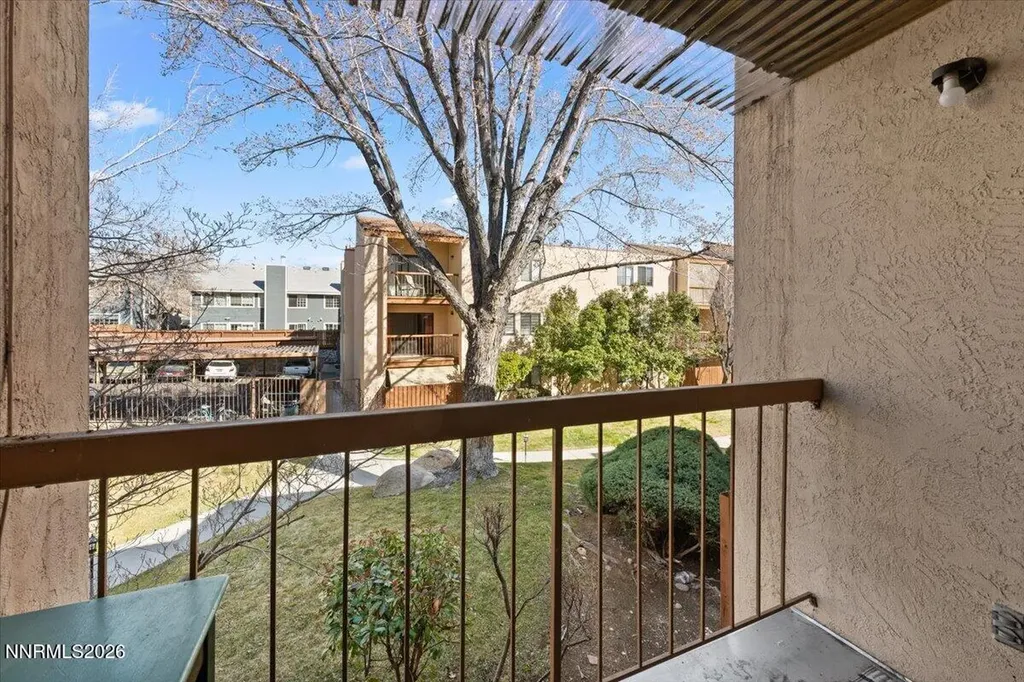 2700 Plumas Reno NV 89509