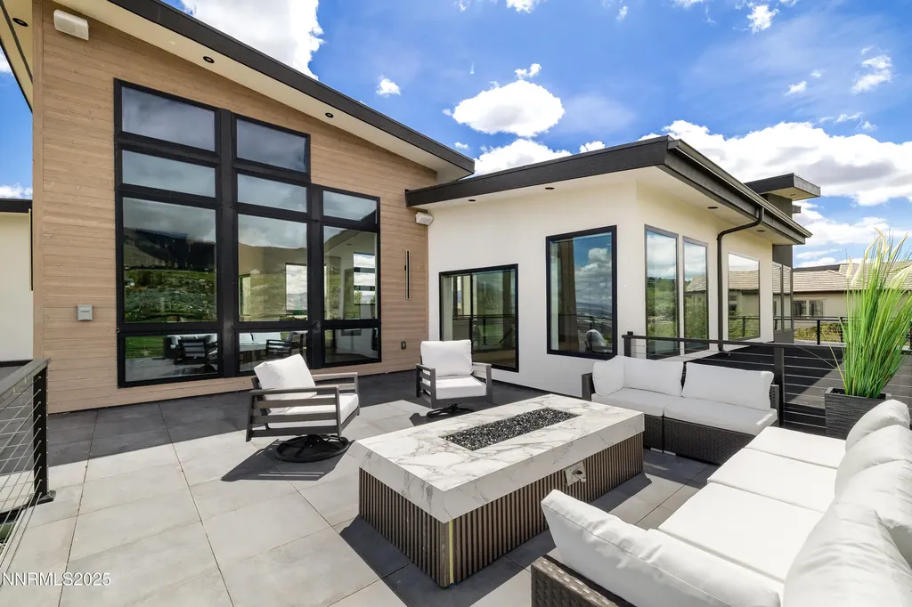 3041 Palmer Pointe Reno NV 89511