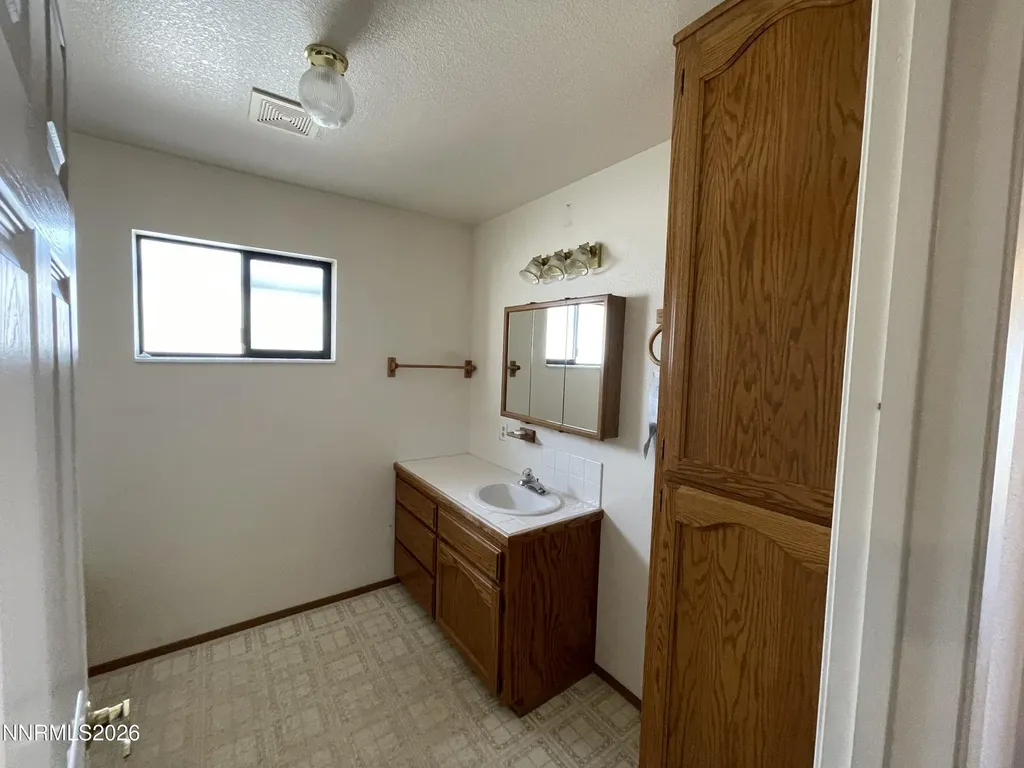 321 West Yerington NV 89447