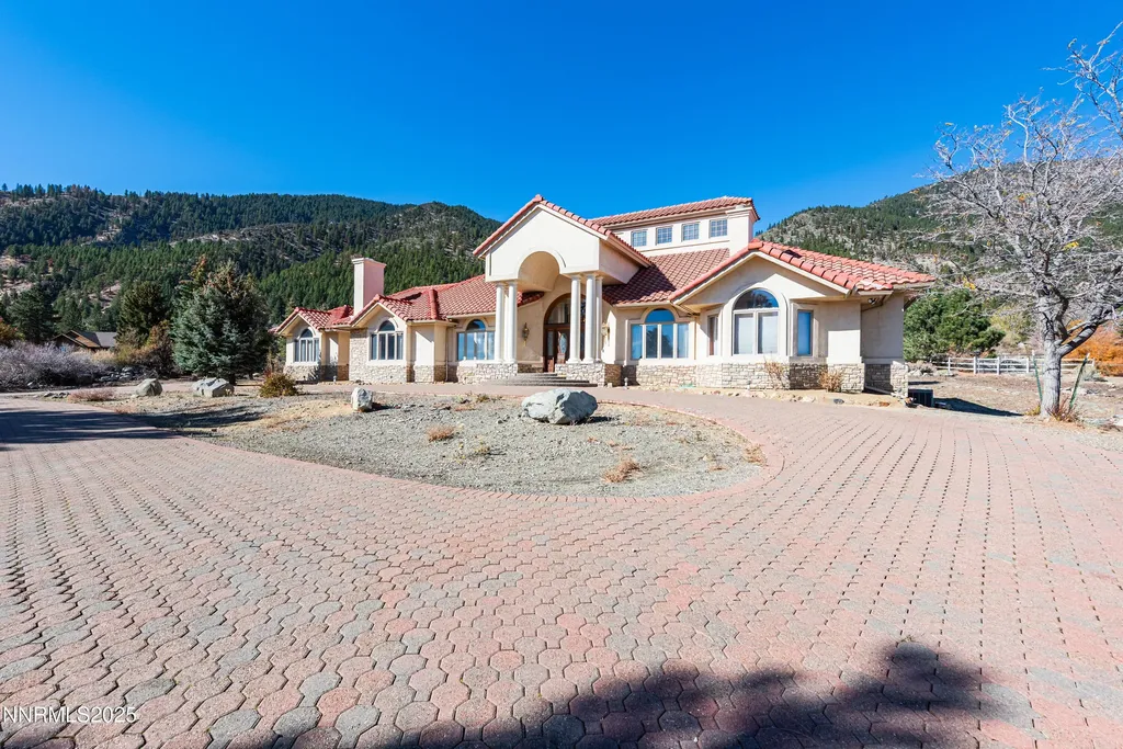 212 Trail Genoa NV 89411