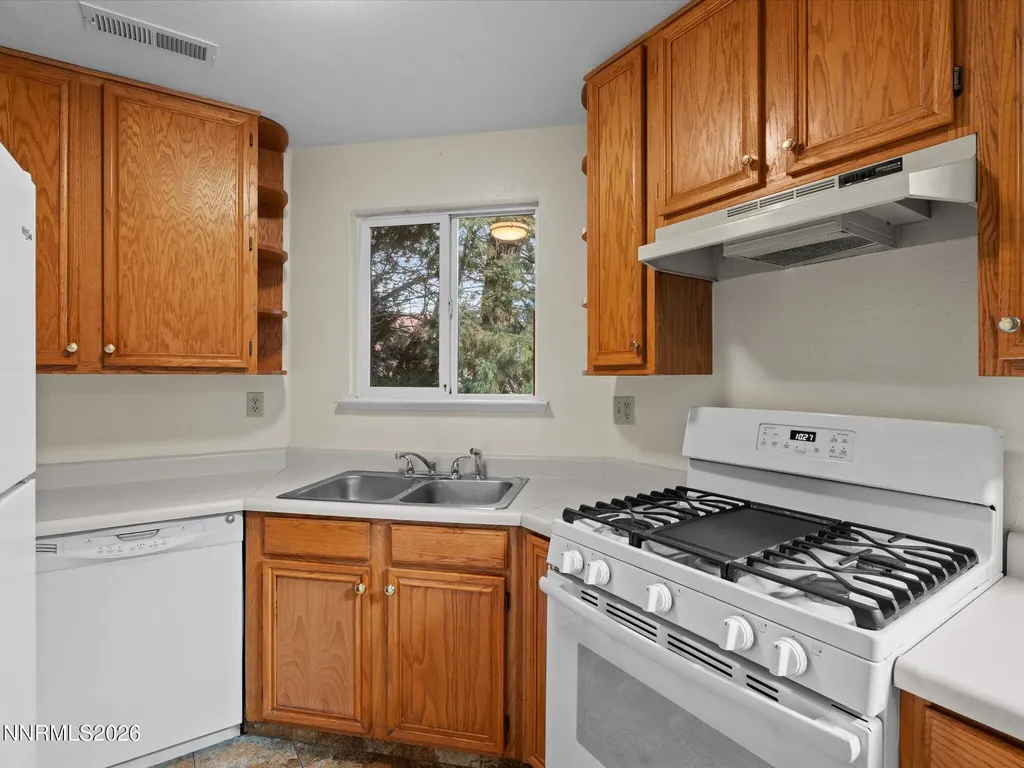 2659 Sycamore Glen Sparks NV 89434