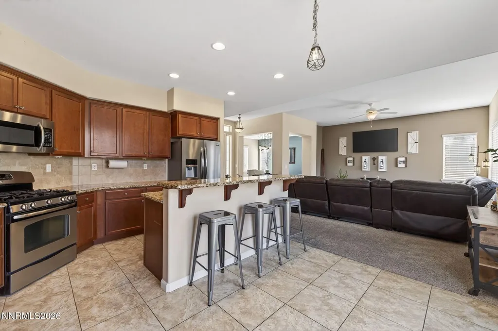 1516 Lasso Gardnerville NV 89410