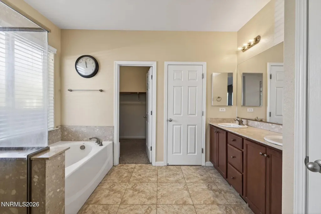 1516 Lasso Gardnerville NV 89410
