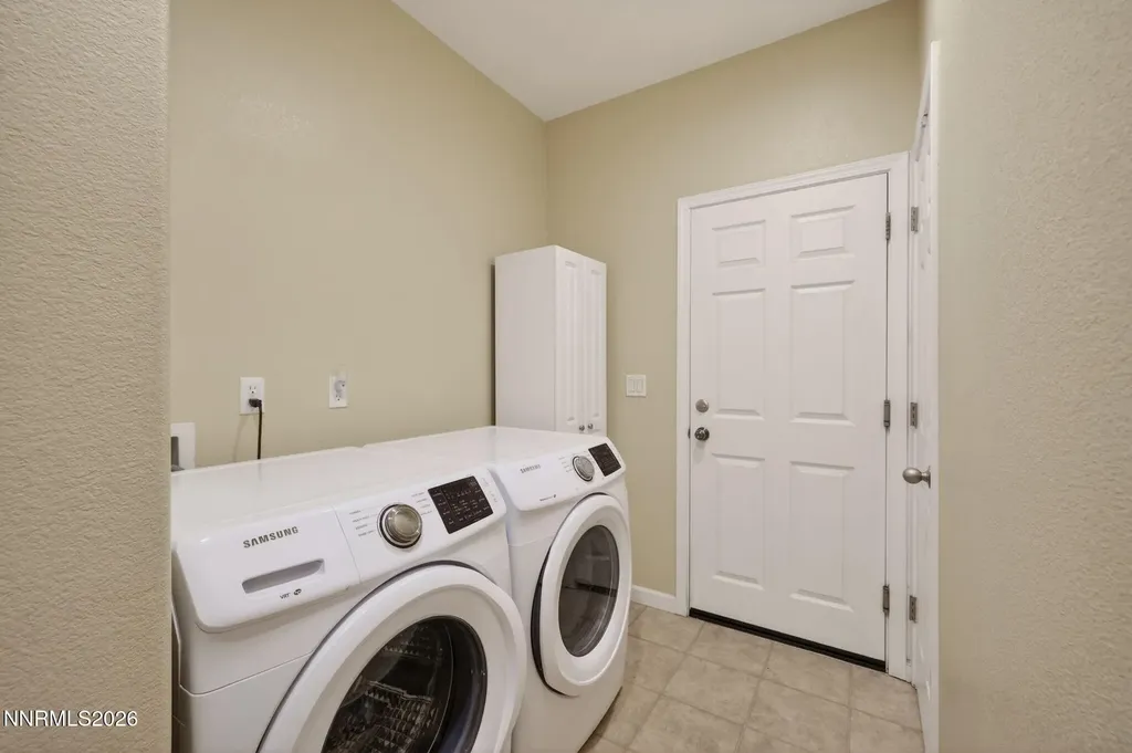 1516 Lasso Gardnerville NV 89410