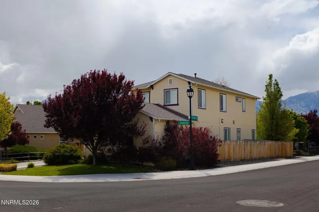 1516 Lasso Gardnerville NV 89410