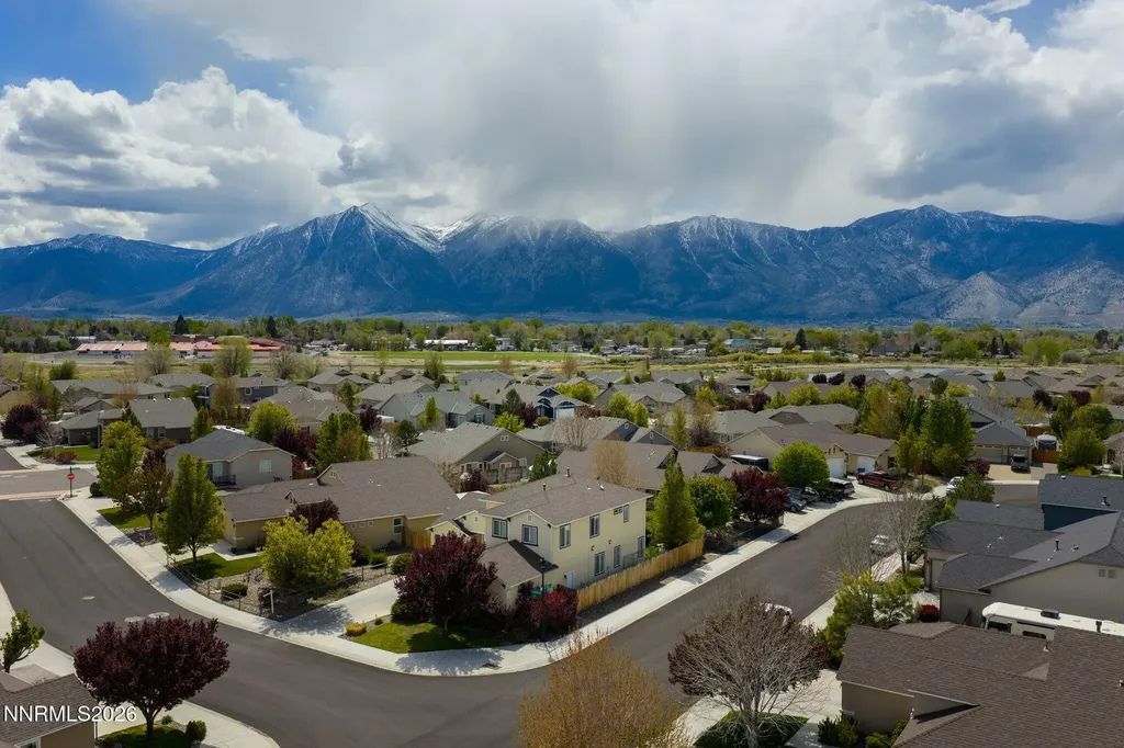 1516 Lasso Gardnerville NV 89410