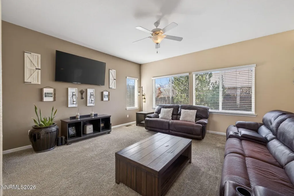 1516 Lasso Gardnerville NV 89410