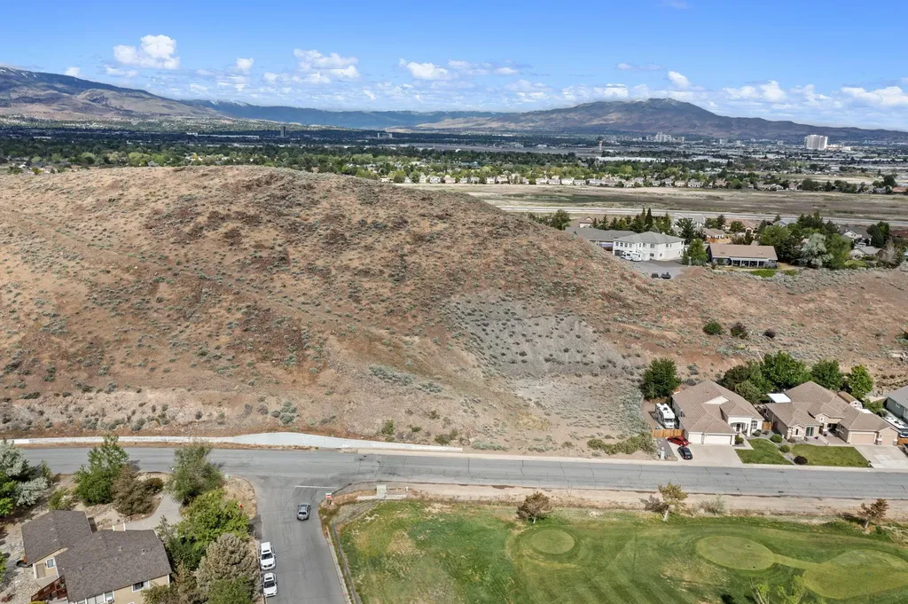 4841 Hidden Valley Reno NV 89502