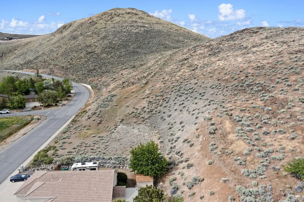 4841 Hidden Valley Reno NV 89502
