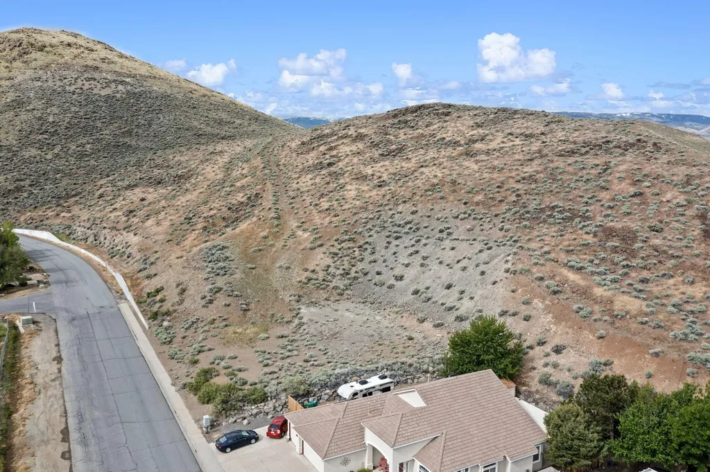 4841 Hidden Valley Reno NV 89502