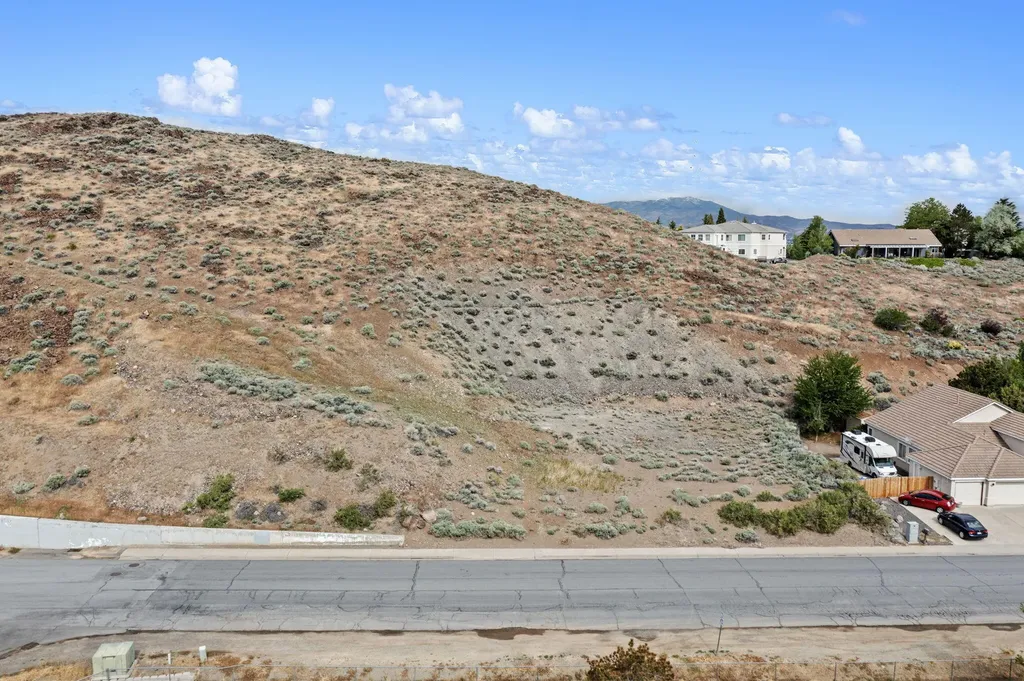 4841 Hidden Valley Reno NV 89502
