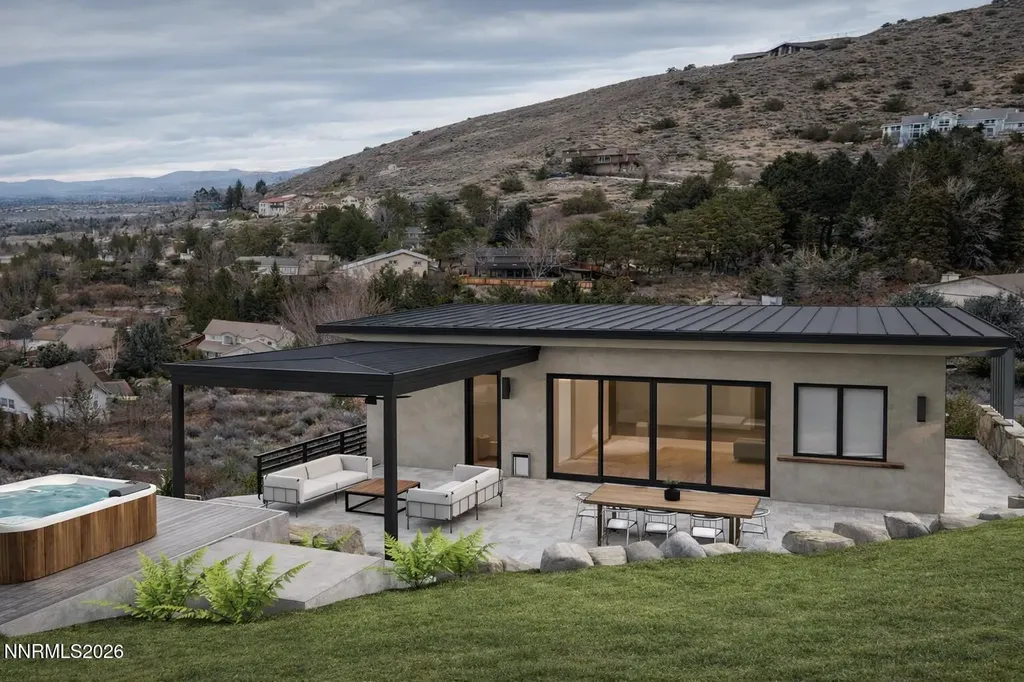3300 Thornhill Reno NV 89509