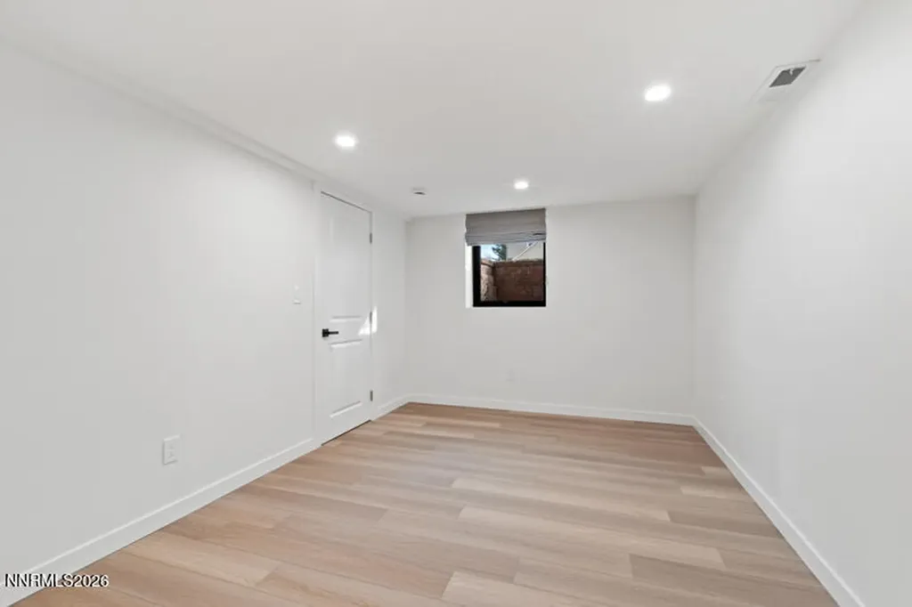 1295 Mark Twain Reno NV 89509