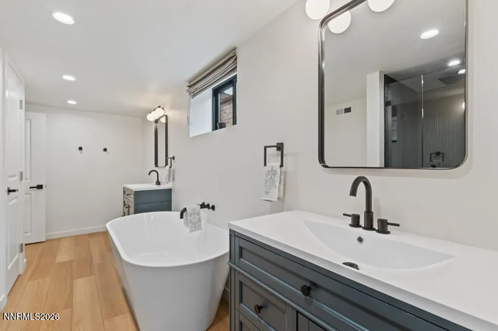 1295 Mark Twain Reno NV 89509